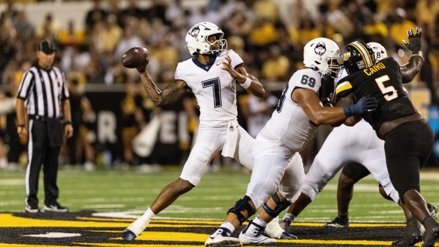 UConn Dominates Southern Miss, 48-20